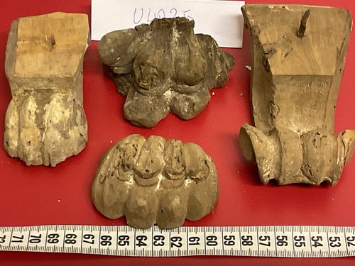 Antichi frammenti in - frammenti, legno