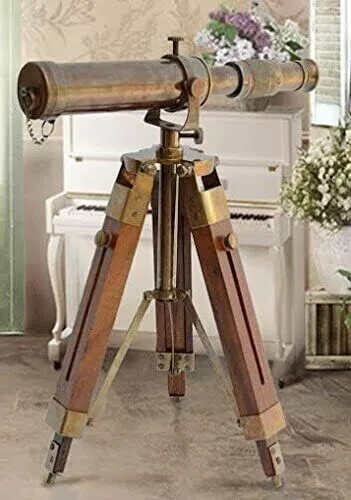 Antico telescopio nautico - , in